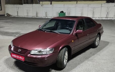 Toyota Camry, 1997 год, 450 000 рублей, 1 фотография