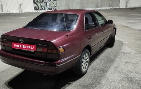 Toyota Camry, 1997 год, 450 000 рублей, 4 фотография