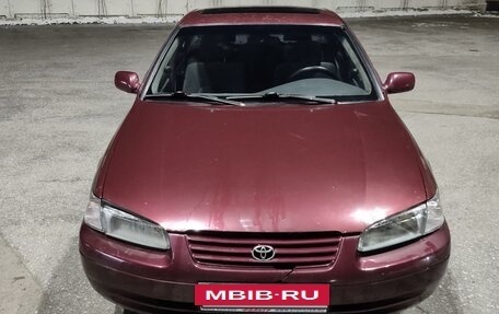 Toyota Camry, 1997 год, 450 000 рублей, 3 фотография