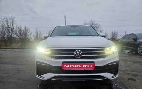 Volkswagen Tiguan II, 2021 год, 4 800 000 рублей, 3 фотография