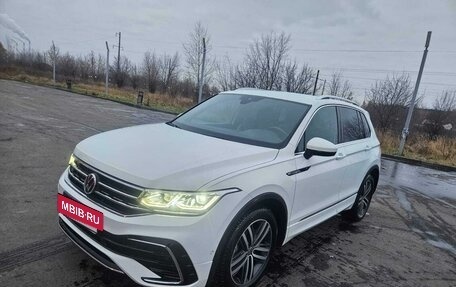 Volkswagen Tiguan II, 2021 год, 4 800 000 рублей, 28 фотография