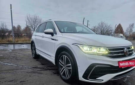 Volkswagen Tiguan II, 2021 год, 4 800 000 рублей, 31 фотография