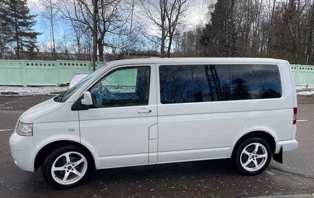 Volkswagen Caravelle T5, 2007 год, 1 350 000 рублей, 4 фотография