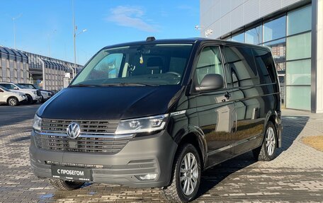 Volkswagen Caravelle T6 рестайлинг, 2020 год, 4 500 000 рублей, 1 фотография