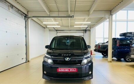 Toyota Voxy III, 2016 год, 2 299 000 рублей, 9 фотография