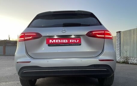 Mercedes-Benz B-Класс, 2018 год, 1 890 000 рублей, 6 фотография