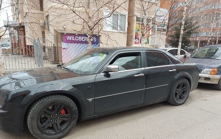 Chrysler 300C II, 2005 год, 1 500 000 рублей, 9 фотография