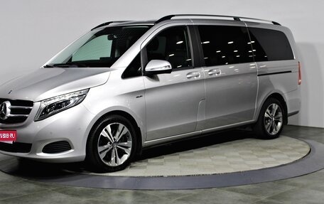 Mercedes-Benz V-Класс, 2017 год, 4 997 000 рублей, 1 фотография