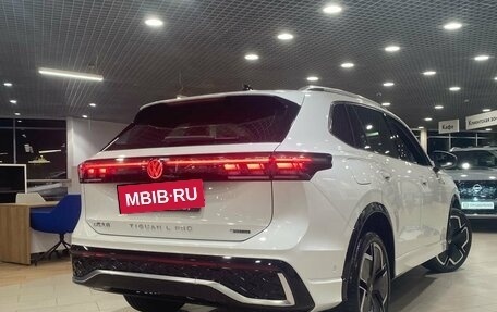 Volkswagen Tiguan, 2024 год, 5 897 000 рублей, 4 фотография