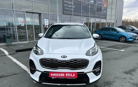 KIA Sportage IV рестайлинг, 2018 год, 2 600 000 рублей, 8 фотография