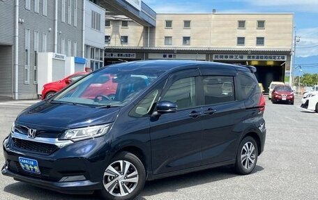 Honda Freed II, 2021 год, 1 500 000 рублей, 2 фотография