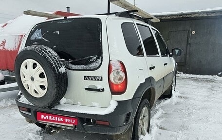 Chevrolet Niva I рестайлинг, 2016 год, 850 000 рублей, 4 фотография