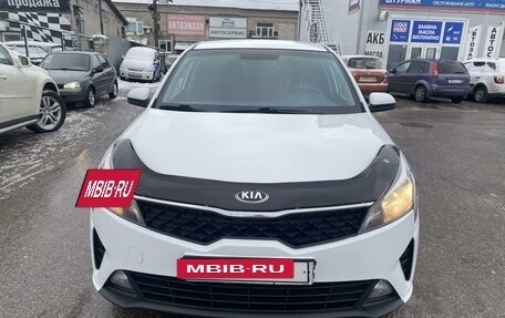 KIA Rio IV, 2021 год, 1 695 000 рублей, 2 фотография