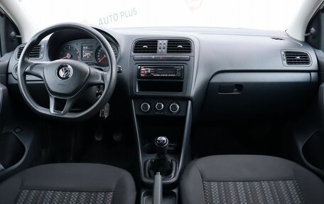 Volkswagen Polo VI (EU Market), 2015 год, 949 000 рублей, 11 фотография