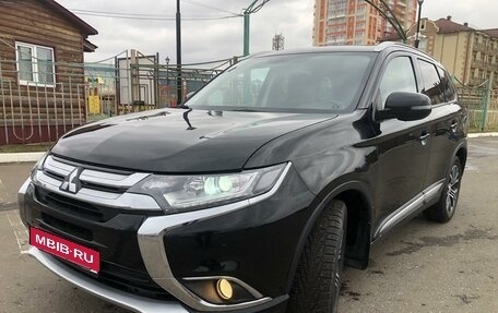 Mitsubishi Outlander III рестайлинг 3, 2015 год, 2 200 000 рублей, 3 фотография