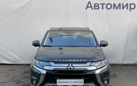 Mitsubishi Outlander III рестайлинг 3, 2021 год, 3 269 000 рублей, 2 фотография