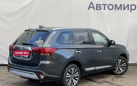 Mitsubishi Outlander III рестайлинг 3, 2021 год, 3 269 000 рублей, 5 фотография