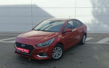 Hyundai Solaris II рестайлинг, 2018 год, 1 350 000 рублей, 1 фотография