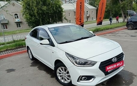 Hyundai Solaris II рестайлинг, 2017 год, 1 200 000 рублей, 2 фотография