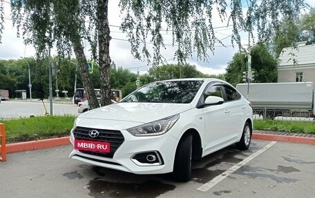 Hyundai Solaris II рестайлинг, 2017 год, 1 200 000 рублей, 4 фотография