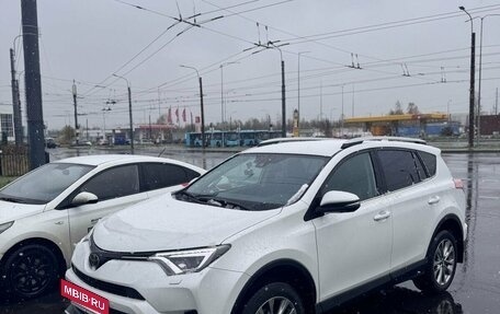 Toyota RAV4, 2019 год, 3 997 000 рублей, 34 фотография