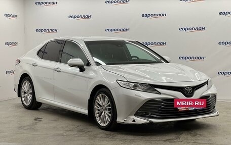 Toyota Camry, 2021 год, 2 400 000 рублей, 2 фотография