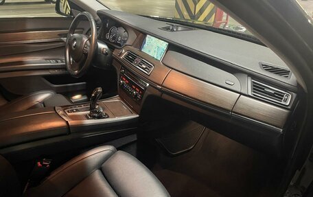 BMW 7 серия, 2014 год, 3 800 000 рублей, 28 фотография