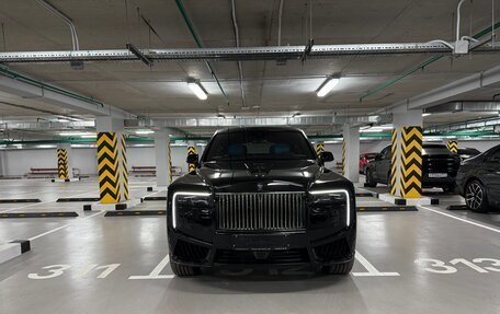 Rolls-Royce Cullinan, 2024 год, 105 250 000 рублей, 2 фотография