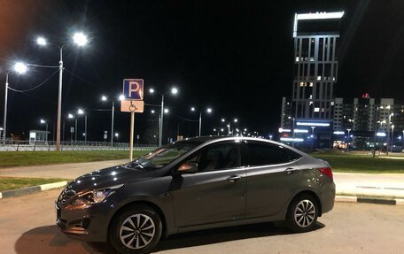 Hyundai Solaris II рестайлинг, 2016 год, 1 050 000 рублей, 13 фотография