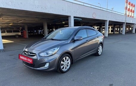 Hyundai Solaris II рестайлинг, 2013 год, 1 490 000 рублей, 2 фотография