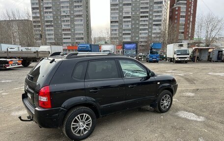 Hyundai Tucson III, 2005 год, 590 000 рублей, 2 фотография