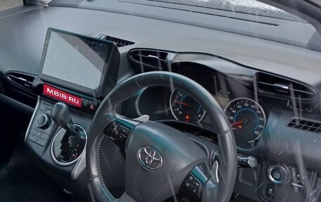 Toyota Wish II, 2010 год, 1 500 000 рублей, 6 фотография