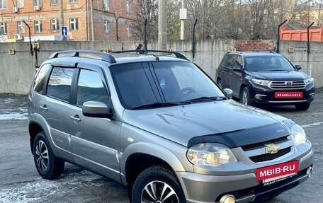 Chevrolet Niva I рестайлинг, 2015 год, 789 000 рублей, 2 фотография