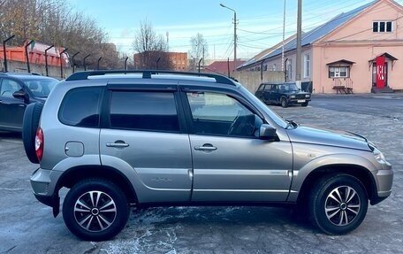 Chevrolet Niva I рестайлинг, 2015 год, 789 000 рублей, 9 фотография