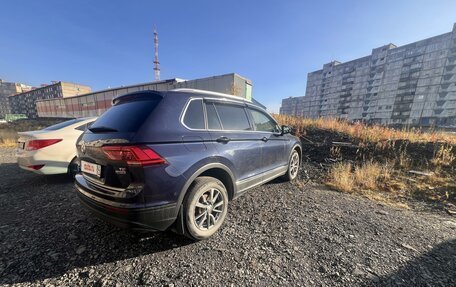 Volkswagen Tiguan II, 2018 год, 2 400 000 рублей, 5 фотография