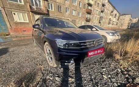 Volkswagen Tiguan II, 2018 год, 2 400 000 рублей, 4 фотография