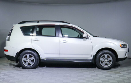 Mitsubishi Outlander III рестайлинг 3, 2011 год, 1 300 000 рублей, 4 фотография