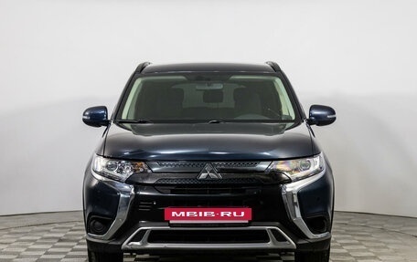 Mitsubishi Outlander III рестайлинг 3, 2021 год, 2 169 000 рублей, 2 фотография