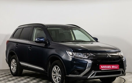 Mitsubishi Outlander III рестайлинг 3, 2021 год, 2 169 000 рублей, 3 фотография