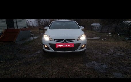 Opel Astra J, 2012 год, 700 000 рублей, 8 фотография