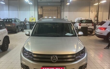 Volkswagen Tiguan I, 2012 год, 1 740 000 рублей, 2 фотография