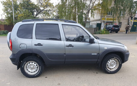 Chevrolet Niva I рестайлинг, 2012 год, 700 000 рублей, 4 фотография