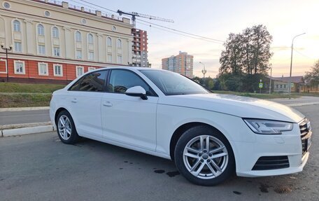 Audi A4, 2018 год, 2 375 000 рублей, 4 фотография