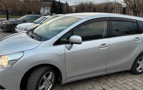 Toyota Verso I, 2011 год, 1 395 000 рублей, 4 фотография