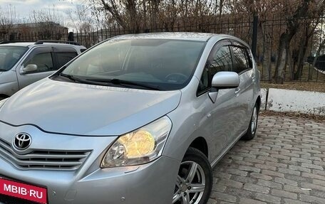 Toyota Verso I, 2011 год, 1 395 000 рублей, 1 фотография