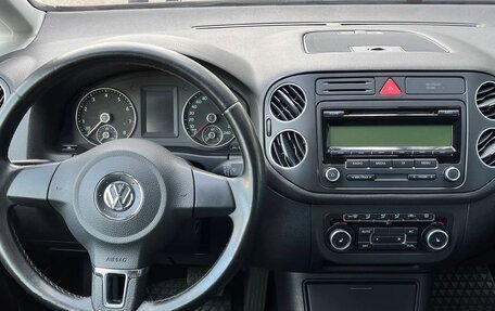 Volkswagen Golf Plus II, 2011 год, 840 000 рублей, 17 фотография