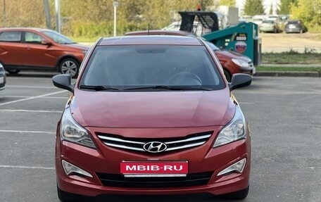 Hyundai Solaris II рестайлинг, 2015 год, 1 150 000 рублей, 1 фотография