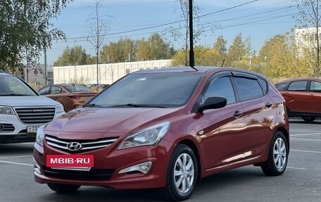 Hyundai Solaris II рестайлинг, 2015 год, 1 150 000 рублей, 2 фотография