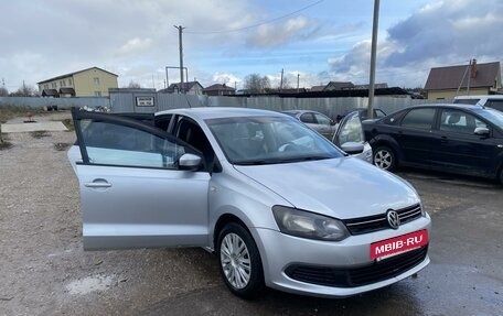 Volkswagen Polo VI (EU Market), 2011 год, 600 000 рублей, 2 фотография