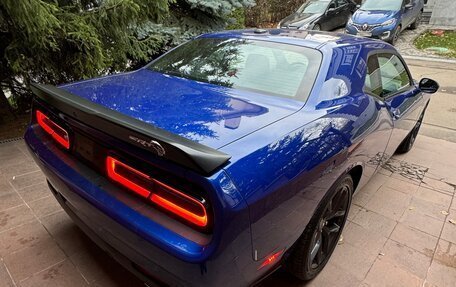 Dodge Challenger III рестайлинг 2, 2021 год, 5 499 999 рублей, 4 фотография